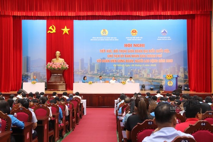 Hội nghị tiếp xúc, đối thoại giữa Đoàn đại biểu Quốc hội, Chủ tịch UBND thành phố với đoàn viên công đoàn, người lao động năm 2026. Ảnh: Nguyễn Linh