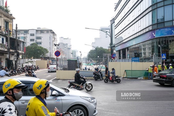Hà Nội phân luồng giao thông phố Trần Hưng Đạo, Trần Khánh Dư. Ảnh; Hiệp Phạm