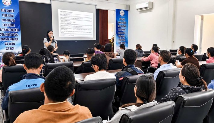 Gần 7.300 lao động Nghệ An được hưởng trợ cấp thất nghiệp trong 6 tháng đầu năm. Ảnh: Trung tâm Dịch vụ việc làm Nghệ An
