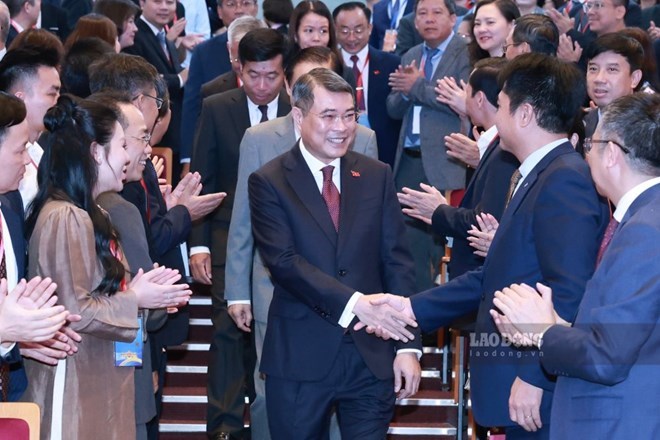 Ủy viên Bộ Chính trị, Thủ tướng Chính phủ Lê Minh Hưng tới dự phiên toàn thể của Hội nghị Ngoại giao lần thứ 33. Ảnh: Hải Nguyễn