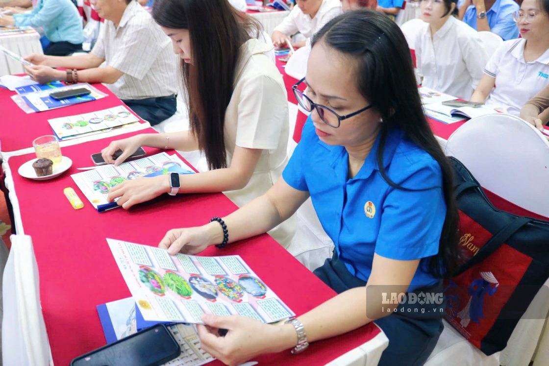 Tham dự lớp tập huấn có gần 120 đại biểu. Ảnh: Tạ Quang