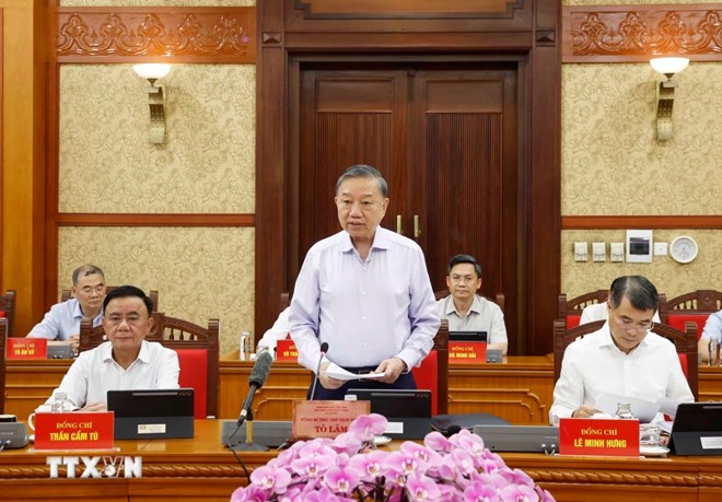 Chuyển căn bản từ lao động giản đơn sang lao động sáng tạo