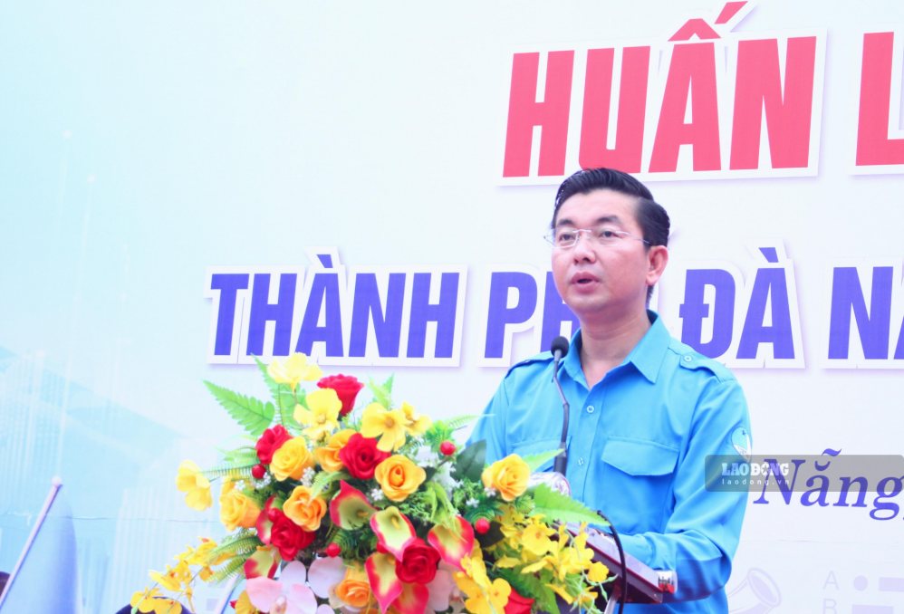 Ông Nguyễn Bá Duân, Chủ tịch Hội Liên hiệp Thanh niên TP Đà Nẵng phát biểu khai mạc hội thi. Ảnh: Thanh Huyền
