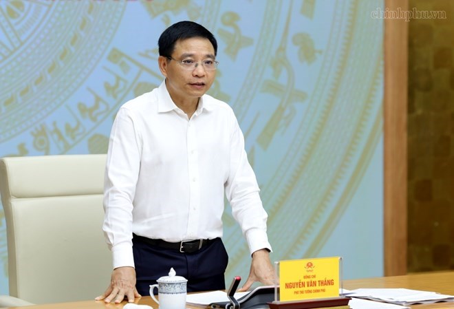Ủy viên Trung ương Đảng, Phó Thủ tướng Chính phủ Nguyễn Văn Thắng làm việc với các bộ, ngành, địa phương và doanh nghiệp để giải quyết khó khăn, vướng mắc trong lĩnh vực thuế và hải quan. Ảnh: VGP