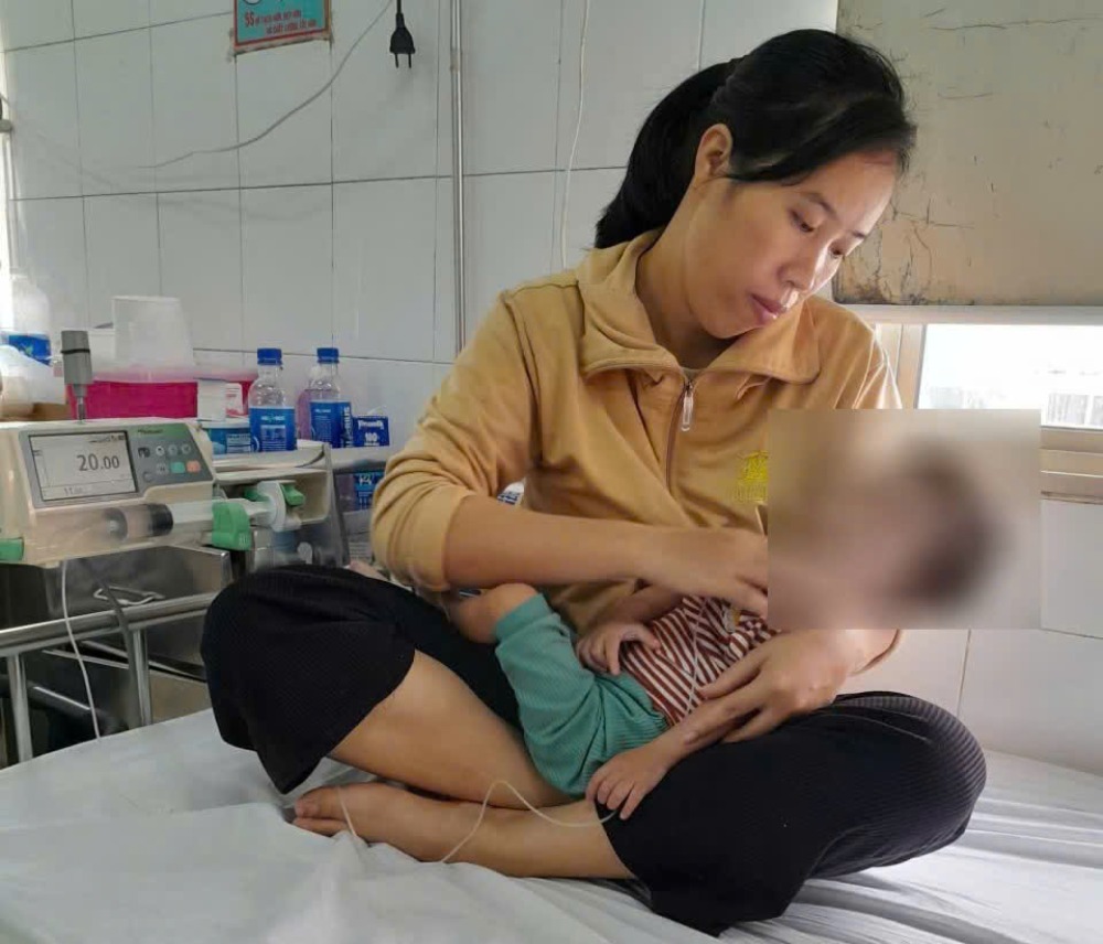 LD26194: Mẹ nghèo kiệt quệ vì con gái bị tim bẩm sinh, chồng tai nạn lao động
