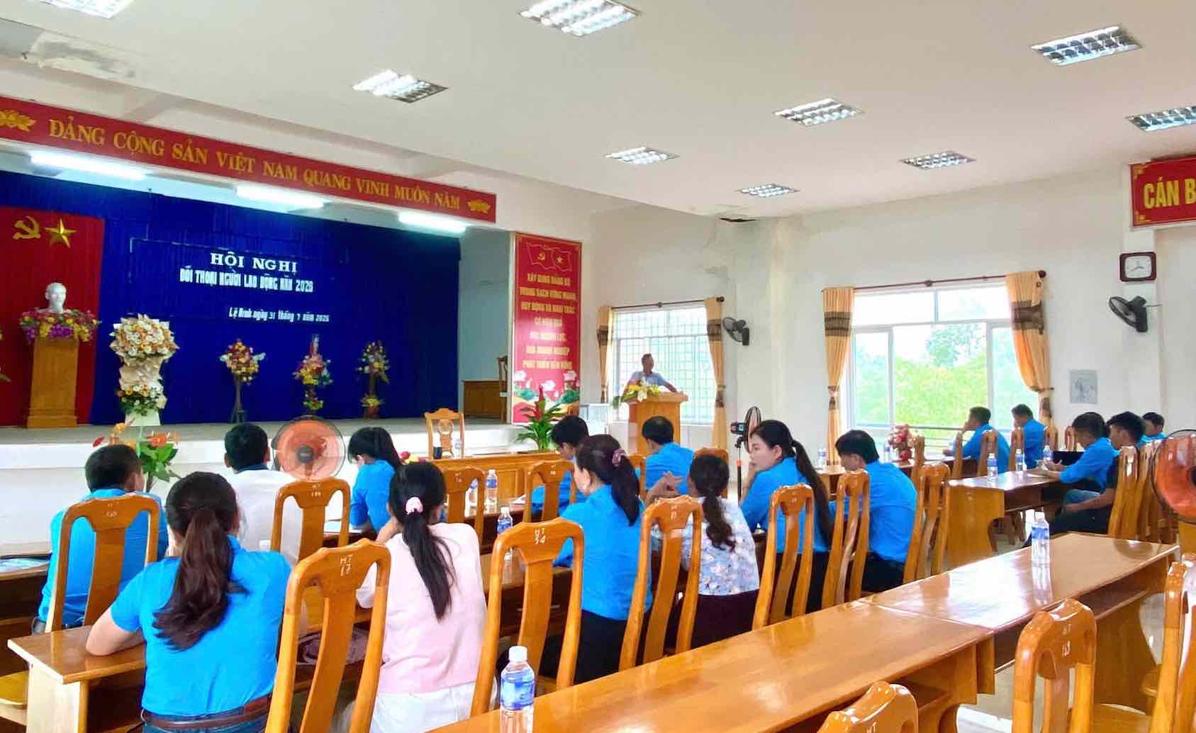 Đối thoại, nâng cao quyền lợi người lao động tại công đoàn cơ sở