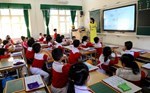 多くの教育政策が2026年9月から施行され、その中には、退職した教員との非常勤講師および労働契約の締結に関する規定が含まれています。写真:ビック・ハー