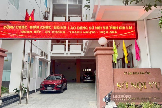 Gia Lai Provincial Department of Home Affairs is reviewing 8 cases of retirement according to Decree 178/2024/ND-CP (taken on September 9). Photo: Hoai Phuong