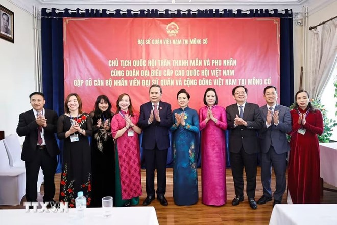 National Assembly Chairman Tran Thanh Man meets with overseas Vietnamese community in Mongolia