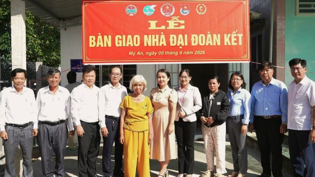 160 million VND to rebuild a warm home for two difficult families in Tay Ninh