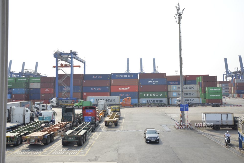 IMPLEMENTING RESOLUTION 57-NQ/TW: Logistics digital transformation, technology moves fast, workers must keep up