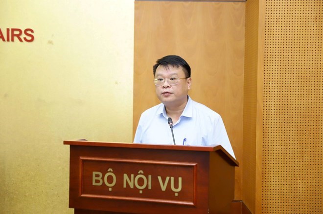 At the Conference on September 10, Chief of Office of the Ministry of Home Affairs Bui Huy Tung said that 34 localities have approved projects to arrange public educational institutions. Photo: Ministry of Home Affairs