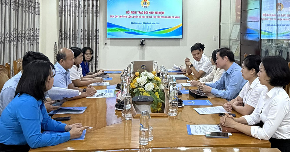 Da Nang and Hanoi Trade Unions exchange experiences to support union members in difficult circumstances
