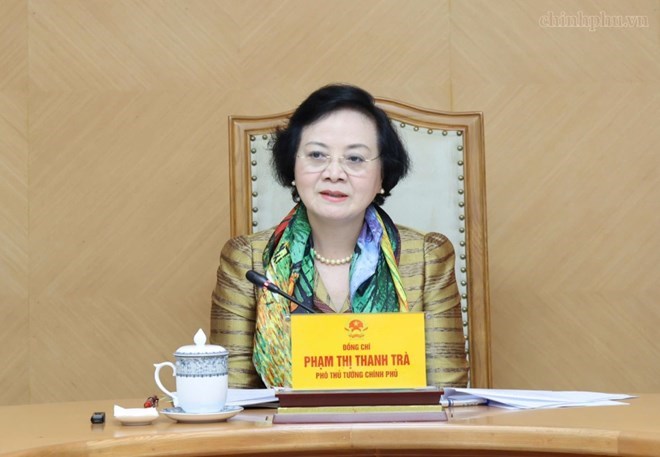 Secretary of the Party Central Committee, Deputy Prime Minister Pham Thi Thanh Tra speaks at a working session on drafting a Decree regulating cosmetics management. Photo: chinhphu. vn/Thu Giang