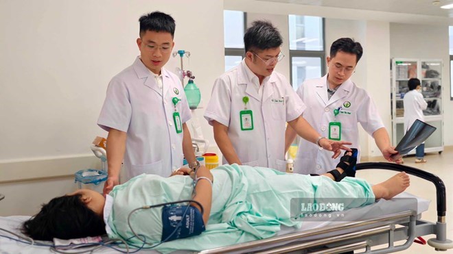 Some cases of health sector officials are entitled to 80% allowance. Photo: Ha Le