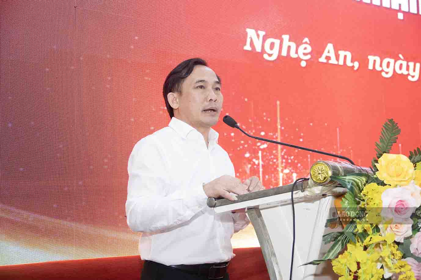 Ông Ngô Đình Viện - Phó Bí thư Đảng ủy các cơ quan Đảng tỉnh Nghệ An phát biểu tại buổi lễ. Ảnh: Duy Chương