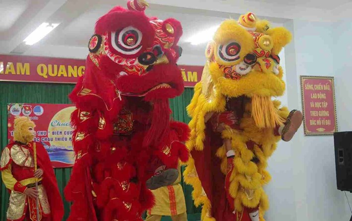 Warm Mid-Autumn Festival Night program for children in the North Nha Trang area. Photo: Khanh Hoa Border Guard (taken in September 2026)
