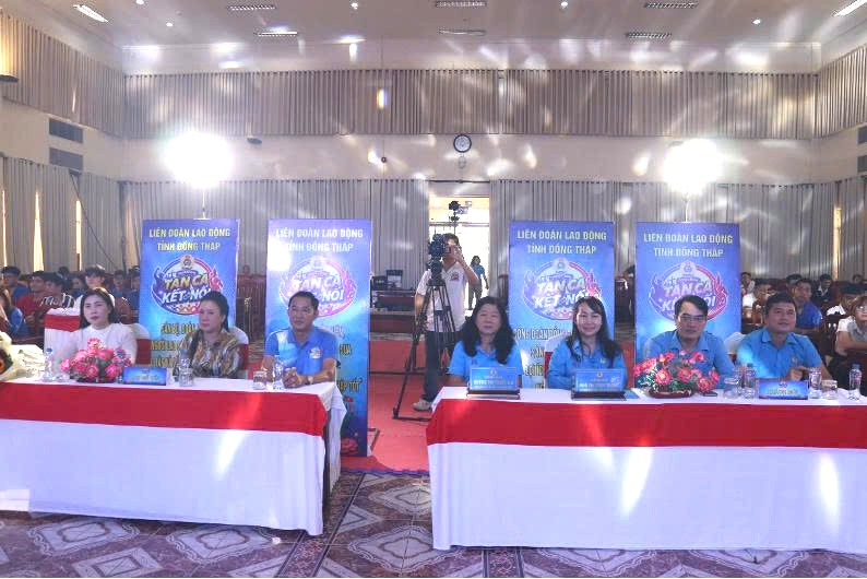 Gameshow "Tan ca ket noi" brings legal propaganda closer to Dong Thap workers