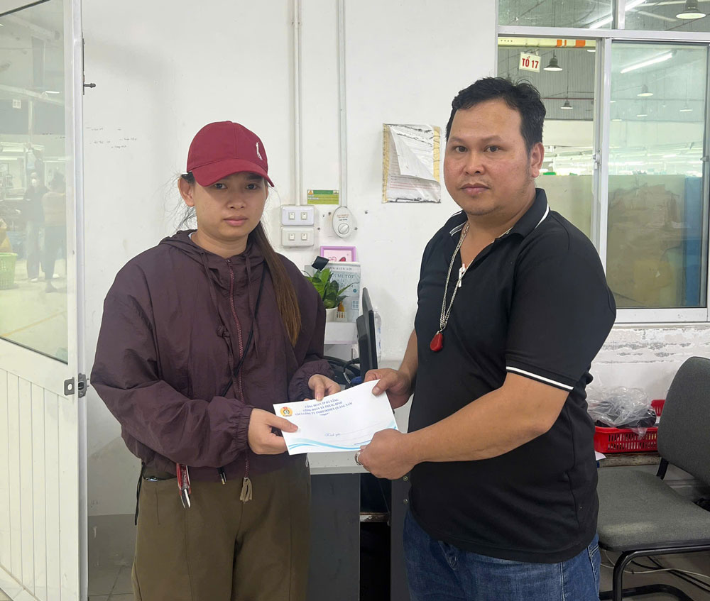 Grassroots trade unions in Da Nang mobilize support for union members with critical illnesses