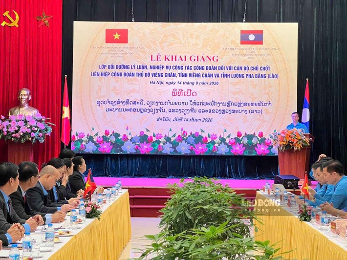 On September 14, the Hanoi Labor Federation organized the Opening Ceremony of the Training Class on theory and professional skills of Trade Union work for key officials of the Capital Trade Union Union of Vientiane, Vientiane province and Luang Prabang province (Laos). Photo: Minh Huong.