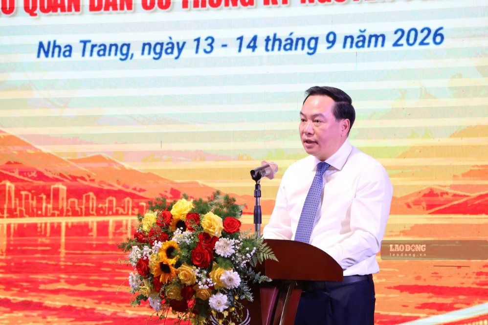 Phó Bí thư Thường trực Tỉnh ủy Khánh Hòa Hồ Xuân Trường nhấn mạnh ý nghĩa truyền thông chính sách trong giai đoạn mới với địa phương. Ảnh: Phương Linh