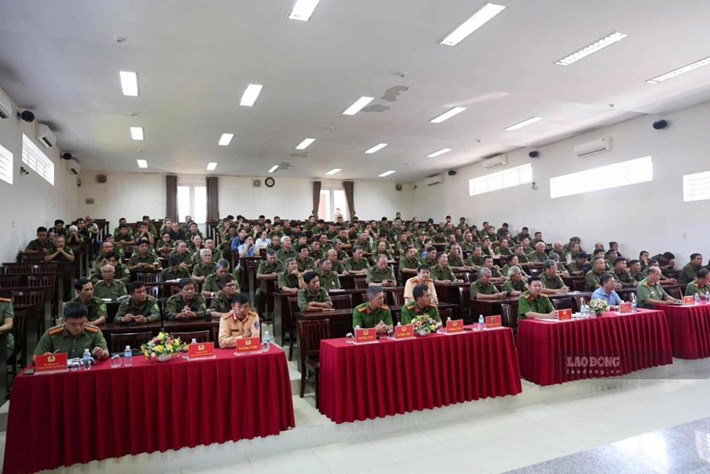 Participants in forces participating in protecting security and order at the grassroots level when sent for training and fostering are entitled to allowances equal to the basic meal allowance of people's police soldiers. Photo: Binh Quy (taken in June 2026).
