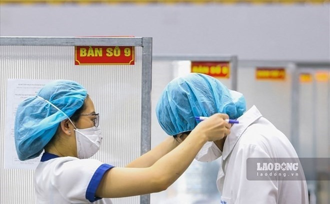 Nhân viên y tế nghỉ việc không hưởng lương liên tục từ 01 tháng trở lên sẽ không được tính vào thời gian hưởng phụ cấp ưu đãi nghề. Ảnh: Hải Nguyễn