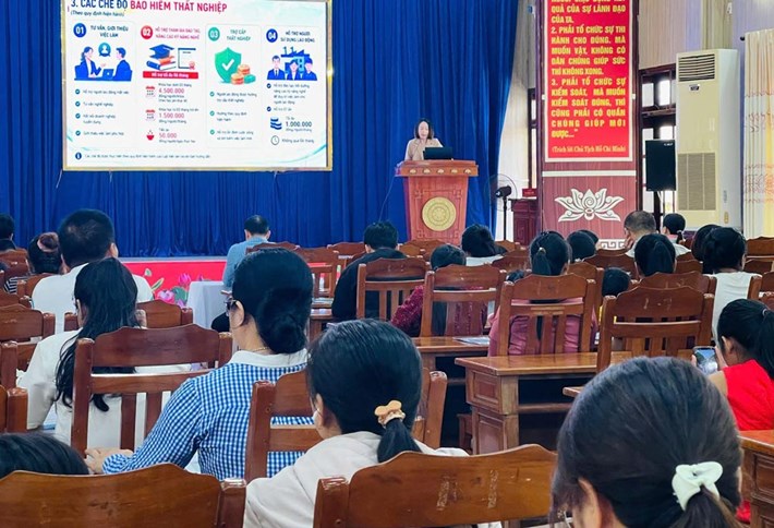 Công đoàn phường Điện Bàn, Đà Nẵng phối hợp tổ chức hội nghị tuyên truyền về bảo hiểm thất nghiệp cho đoàn viên, người lao động. Ảnh: Công đoàn Điện Bàn