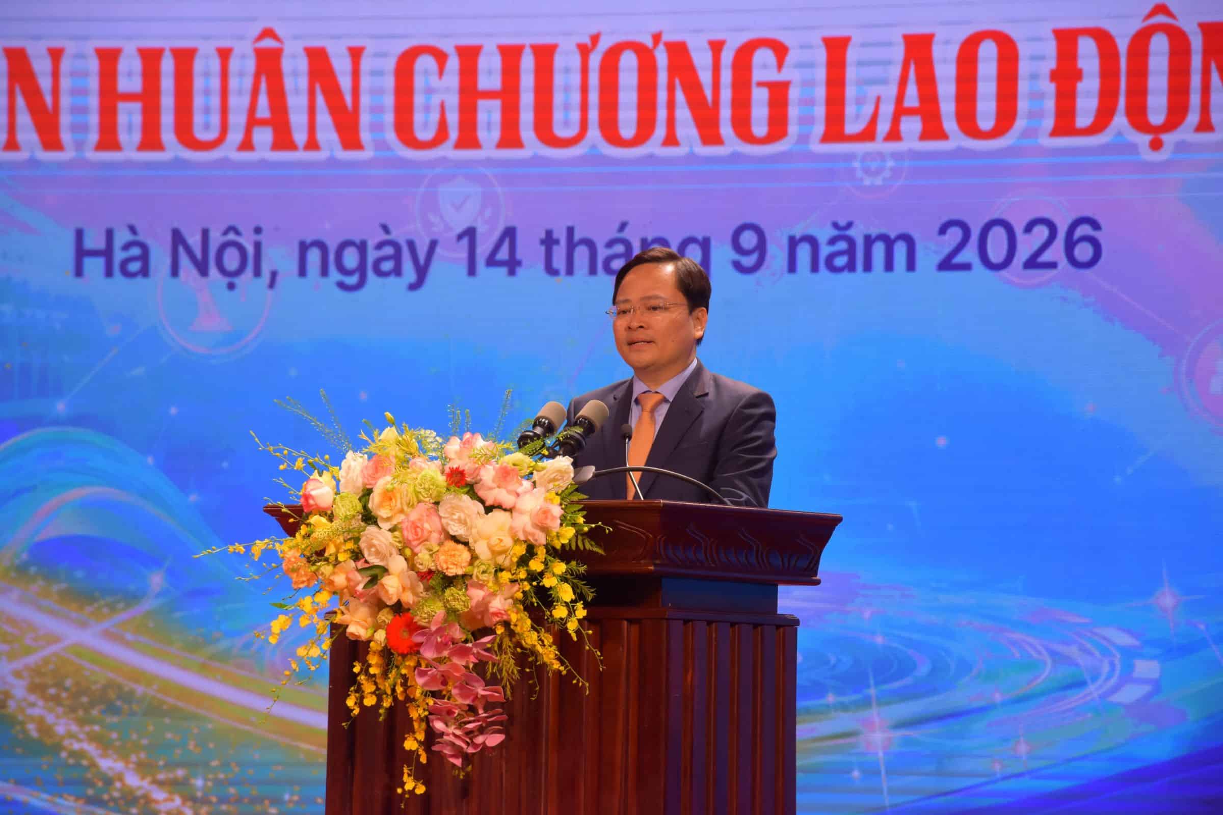 Ông Nguyễn Anh Tuấn - Ủy viên Trung ương Đảng, Chủ tịch Tổng Liên đoàn Lao động Việt Nam phát biểu. Ảnh: Thu Mai/Công đoàn Dệt may Việt Nam. 