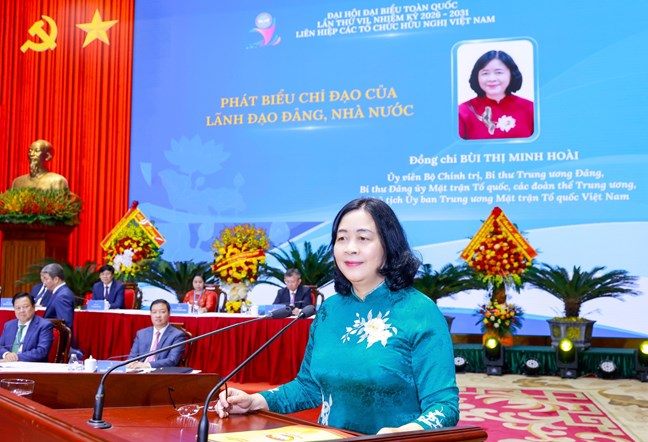 Chairwoman Bui Thi Minh Hoai attends the Congress of the Vietnam Union of Friendship Organizations