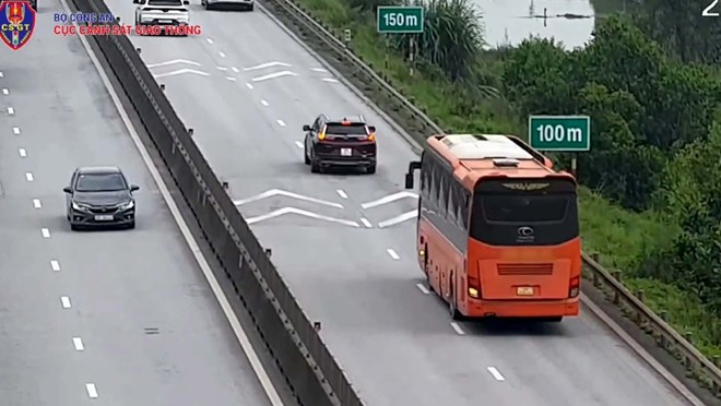 Signs will be placed on expressway sections with distance violation penalties
