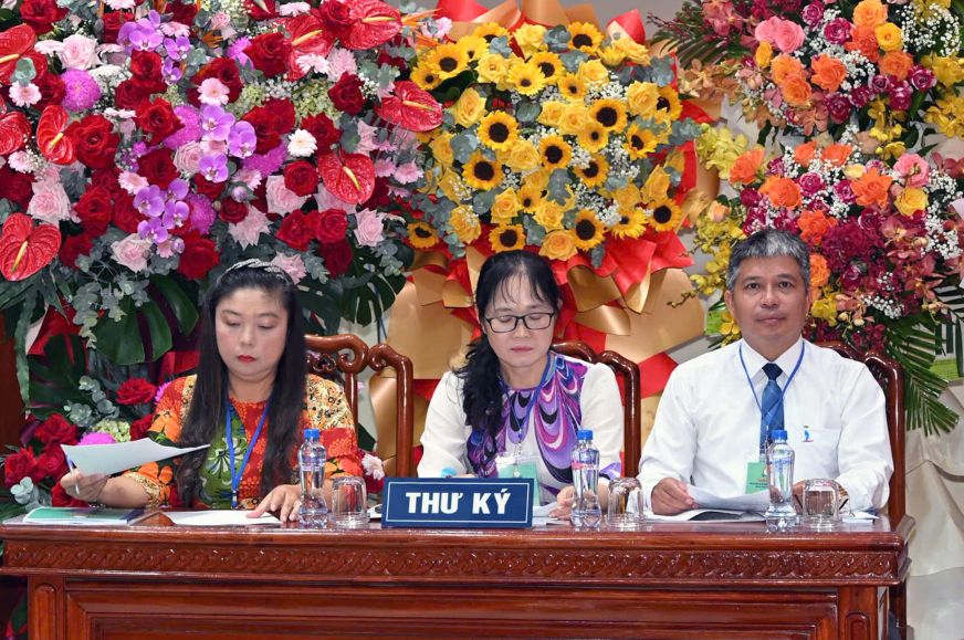 Ban thư ký đại hội. Ảnh: Võ Văn Sơn
