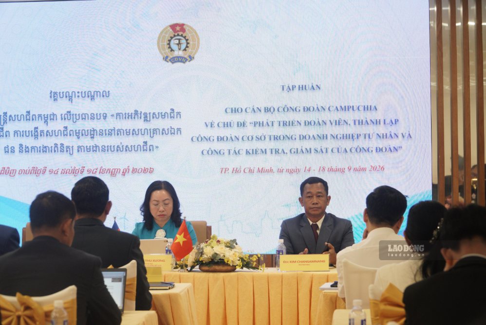 Toàn cảnh buổi lễ khai mạc lớp tập huấn cho cán bộ Công đoàn chủ chốt của Campuchia ngày 15.9. Ảnh: Minh Tâm