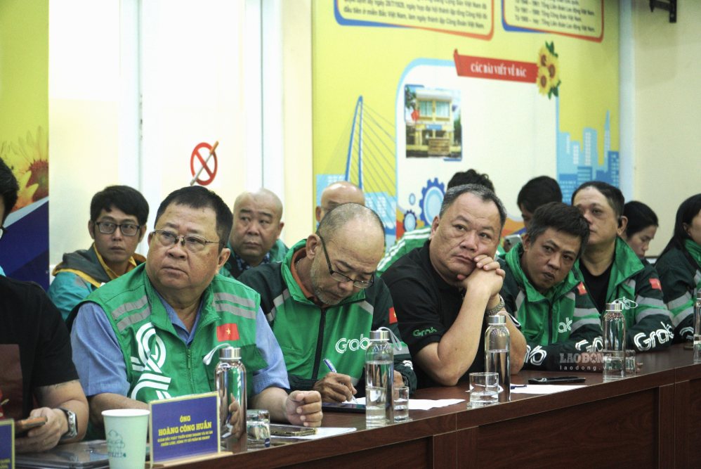 Hội thảo “An sinh cho tài xế xe công nghệ - Thực trạng và giải pháp” thu hút nhiều tài xế xe ôm công nghệ trên địa bàn TPHCM ngày 15.9. Ảnh: Minh Tâm