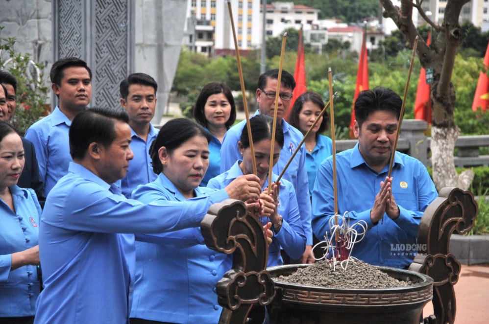Công đoàn 4 tỉnh Bắc Lào thăm và làm việc tại Sơn La