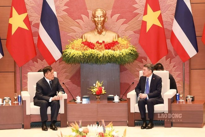 Ủy viên Bộ Chính trị, Thủ tướng Chính phủ Lê Minh Hưng hội kiến Nhà vua Vương quốc Thái Lan Maha Vajiralongkorn Phra Vajiraklaochaoyuhua và Hoàng hậu. Ảnh: Hải Nguyễn