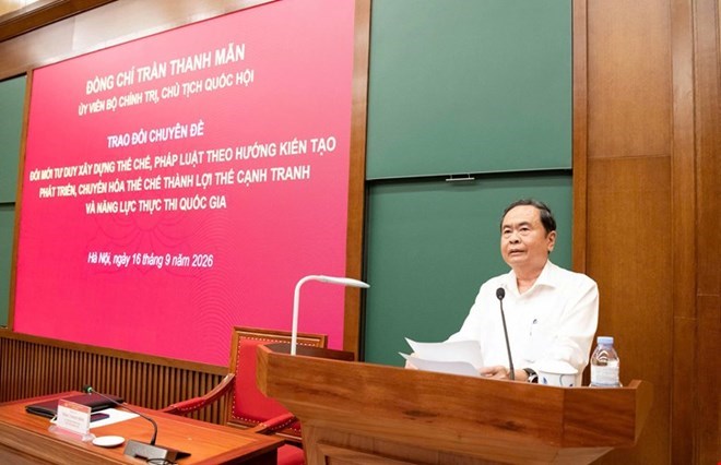 Ủy viên Bộ Chính trị, Chủ tịch Quốc hội Trần Thanh Mẫn đề nghị các học viên chỉ đạo rà soát toàn bộ điểm nghẽn thể chế trong lĩnh vực, địa bàn phụ trách. Ảnh: Quochoi.vn