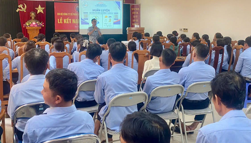 Công đoàn cơ sở ở Đà Nẵng tổ chức huấn luyện an toàn, vệ sinh lao động