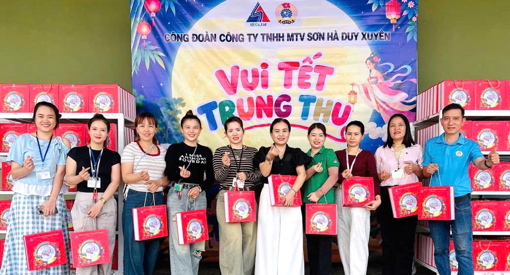 500 lao động của Công ty TNHH MTV Sơn Hà Duy Xuyên, Đà Nẵng được tặng quà Trung thu