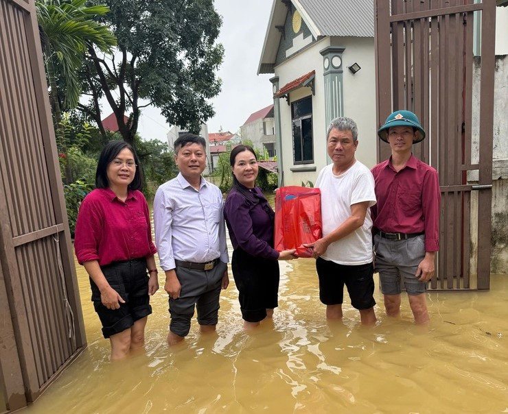 Mặt trận Hà Nội chủ động hỗ trợ nhân dân ứng phó mưa diện rộng