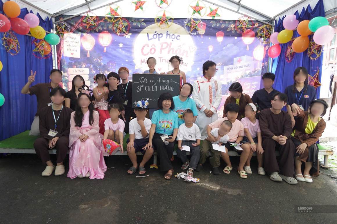 Mang Trung thu sớm đến những em nhỏ đang chiến đấu với bệnh tật