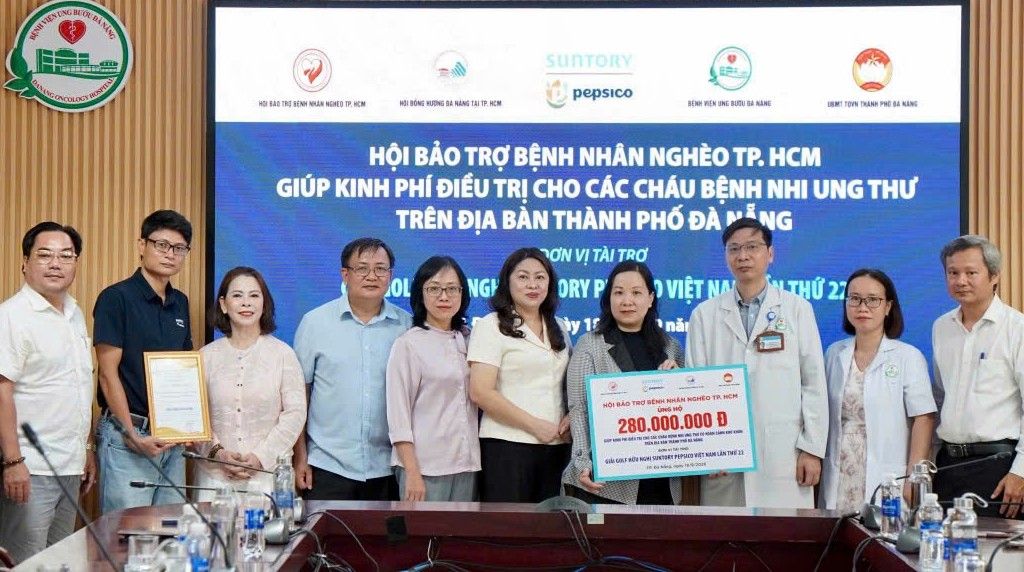 Trao 280 triệu đồng hỗ trợ bệnh nhi ung thư ở Đà Nẵng dịp Trung thu