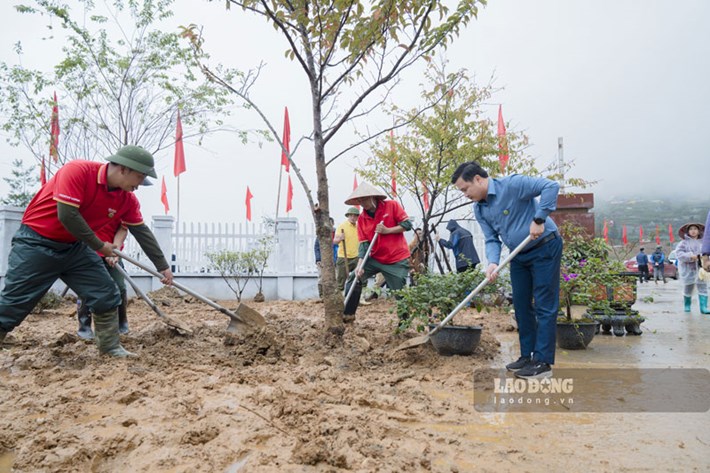 植树是沙巴坊工会为响应“沙巴绿色”运动而开展的具体活动之一。 摄影:琼英