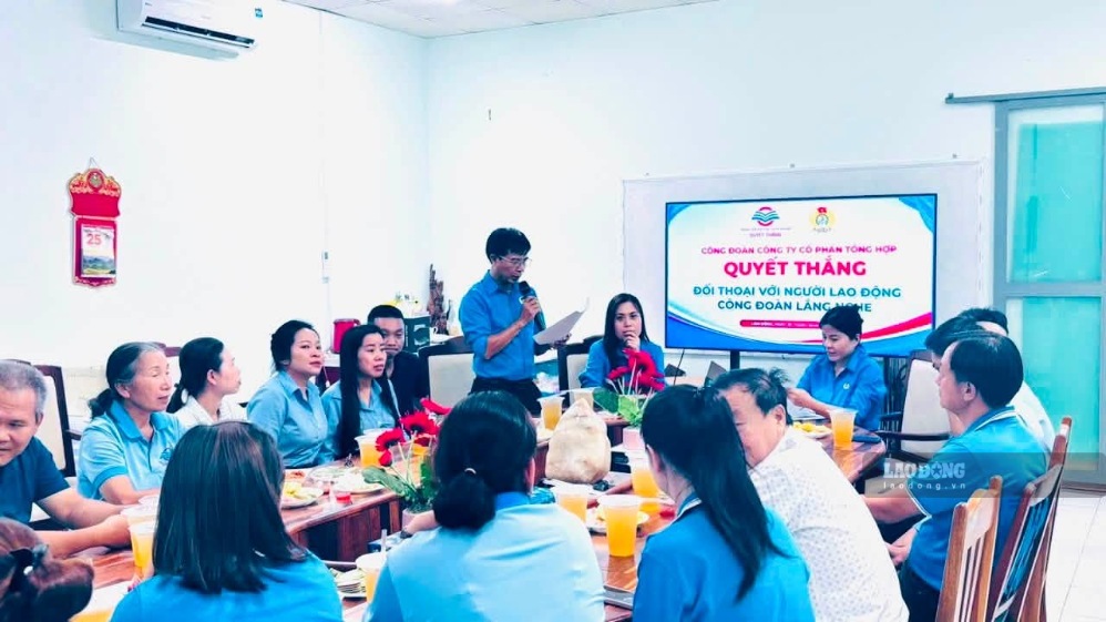 Grassroots trade union organizes dialogue to celebrate union member's birthday