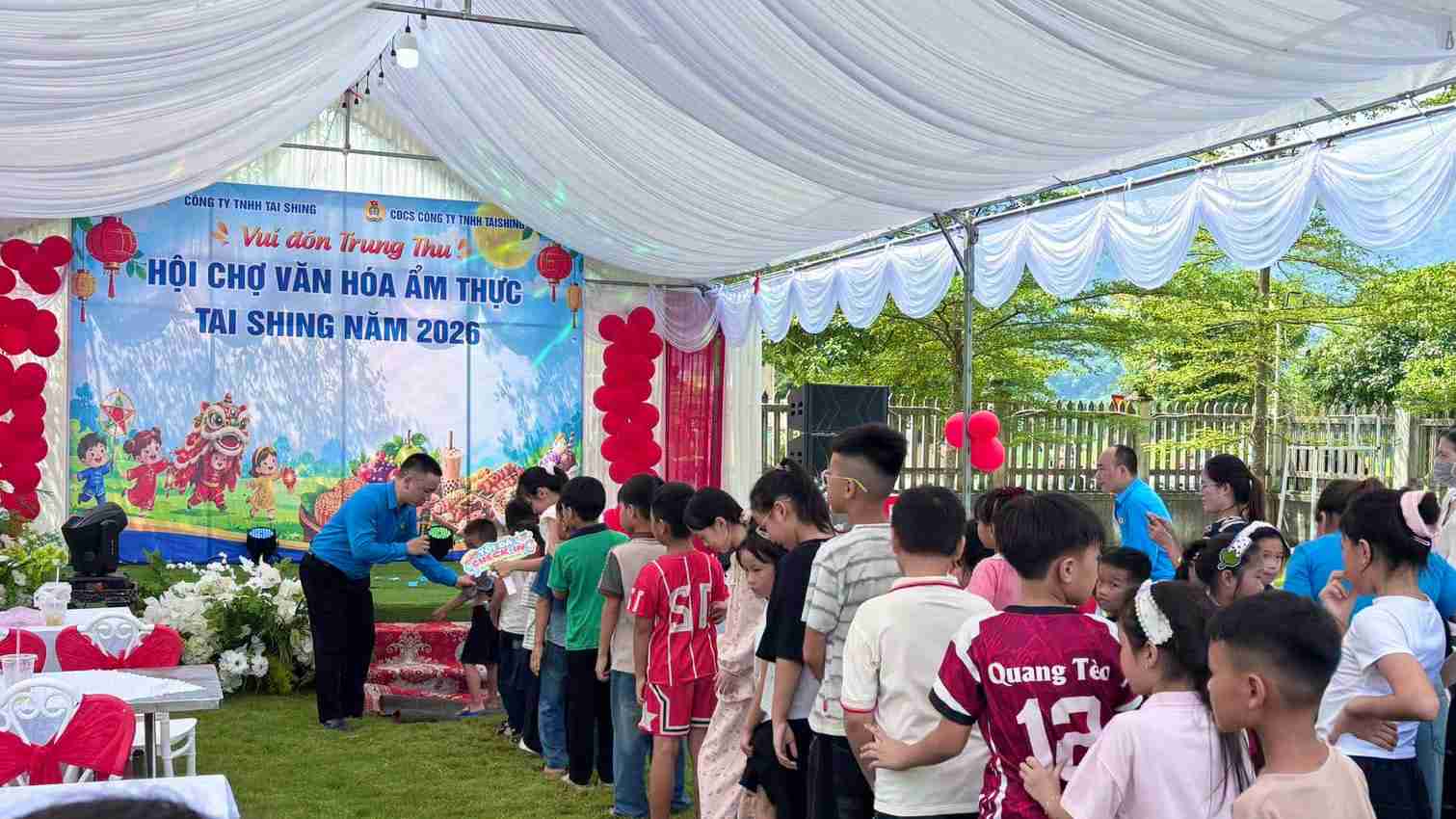 Tổ chức Trung thu cho đoàn viên, người lao động tại Tuyên Quang