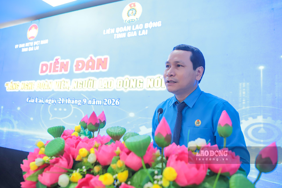 Ông Hà Duy Trung - Chủ tịch LĐLĐ tỉnh Gia Lai - phát biểu (chụp ngày 21.9). Ảnh: Hoài Phương