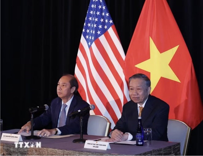 トー・ラム書記長兼国家主席が米国でベトナム人専門家、知識人と会談。写真:TTXVN