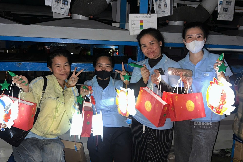 Gần 3.000 đoàn viên cùng nhận quà Trung thu từ công đoàn cơ sở