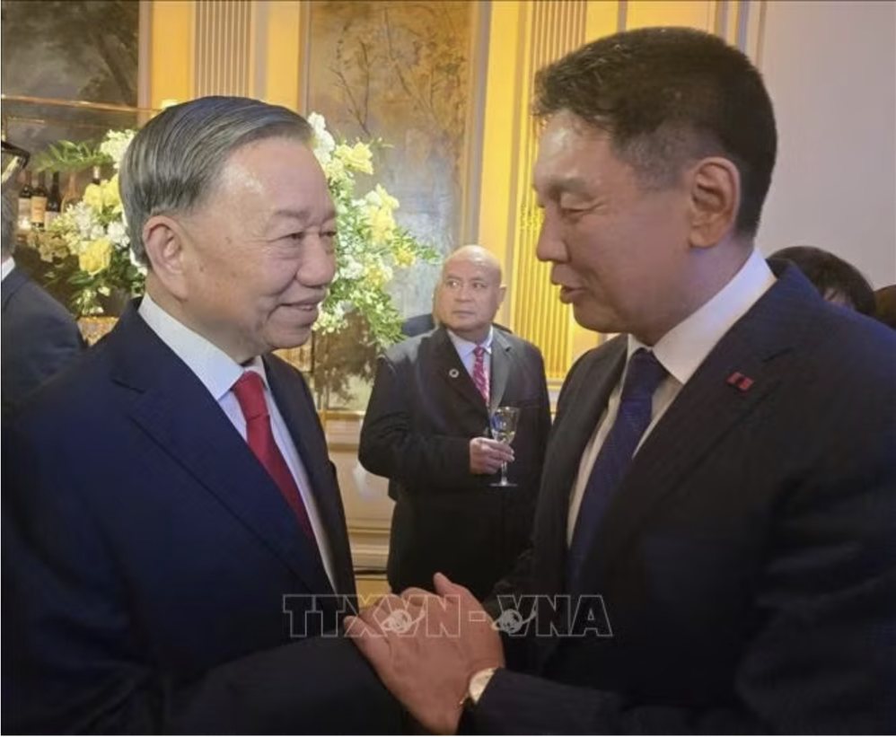 Tổng thống Ukhnaagiin Khürelsükh khẳng định Mông Cổ luôn coi trọng phát triển quan hệ với Việt Nam, coi Việt Nam là “láng giềng thứ ba” và đối tác quan trọng hàng đầu của Mông Cổ tại khu vực Đông Nam Á. Ảnh: TTXVN