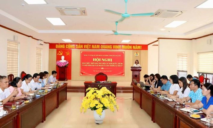 Các cán bộ, Đảng viên được yêu cầu cụ thể hóa các nghị quyết, chỉ thị. Ảnh: Công đoàn Thái Nguyên